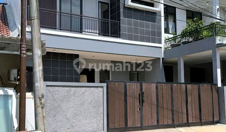 Rumah Dijual 2 Lantai + Attic Di Serpong Villa Melati Mas