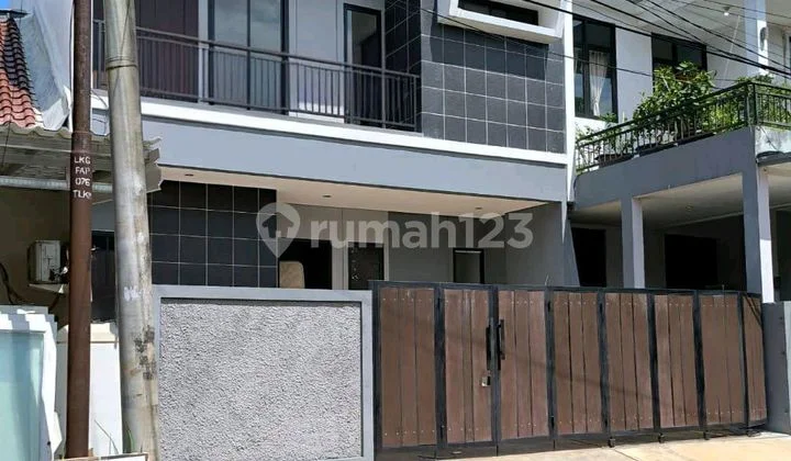 2-Story House + Attic For Sale In Serpong, Villa Melati Mas