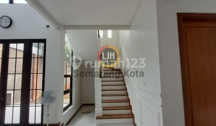 Rumah mewah di Telaga Bodas