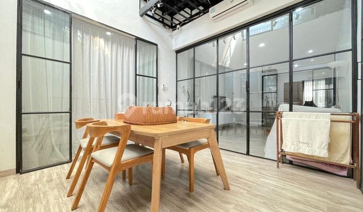 Rumah Cantik Di Puri Anjasmoro