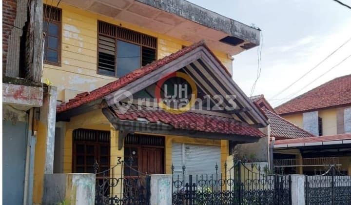 Rumah Lama di Jalan Menoreh