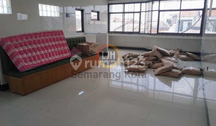 Ruko Siap Pakai di Jalan Beteng