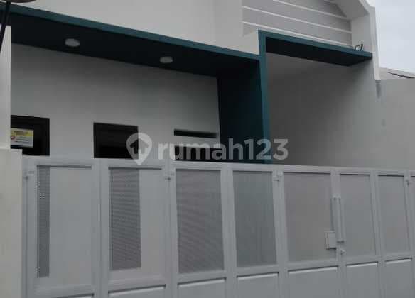 Rumah Baru Bebas Banjir Dekat Sekolahan di Tytyan Kencana