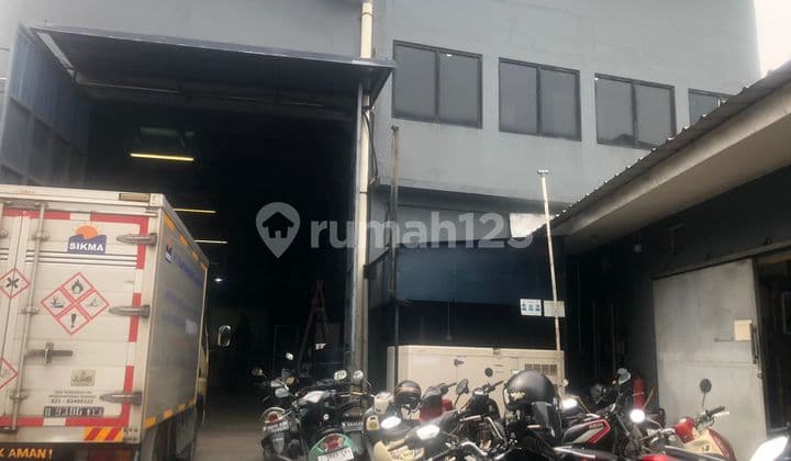 Gudang dan Kantor Dekat Pintu Tol Bekasi Timur