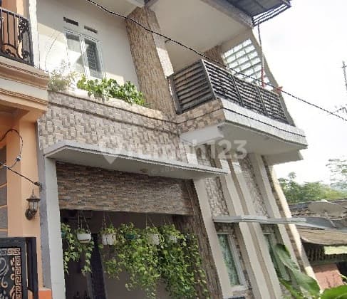 Rumah Dekatl Toll, Rumah Sakit, Mall, Stasiun KRL Bekasi Timur