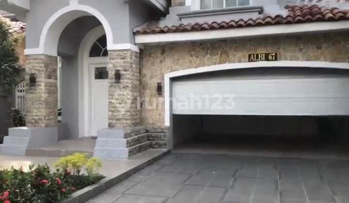 Rumah Bagus Plus Kolam Renang Siap Huni Sentul City