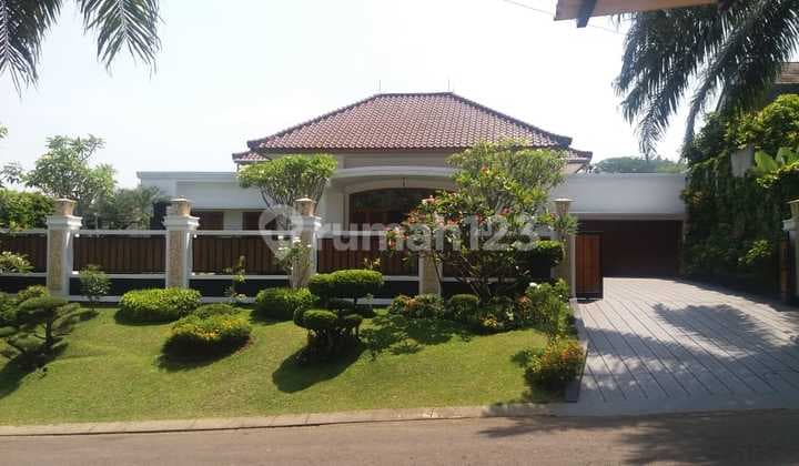 Rumah Konsep Villa View Golf Siap Huni Sentul City