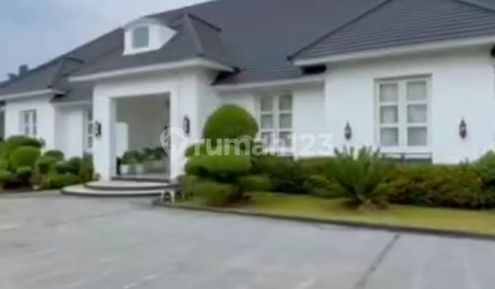 Rumah villa Dengan Lahan Luas View Gunung Siap Huni Sentul Bogor