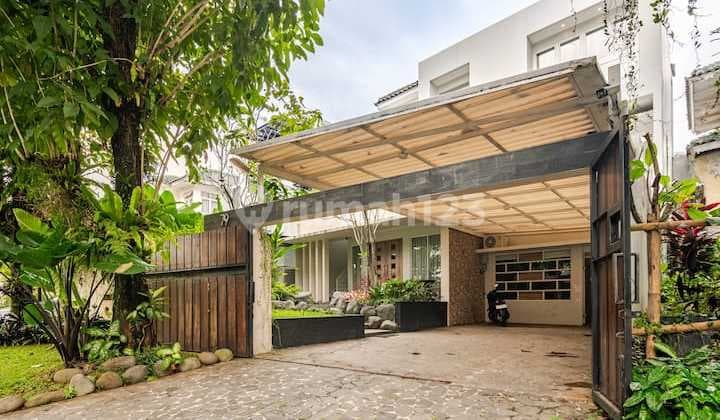 Beautiful Furnished House with Swimming Pool Ready to Move In Sentul City