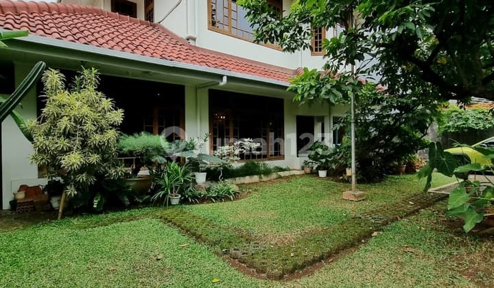 PEIME LOCATION MENTENG, RUMAH KONTRUKSI KOMOH HALAMAN LUAS