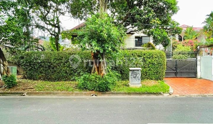 Prime area lokasi elite Pondok Indah, Rumah kontruksi kokoh layak huni