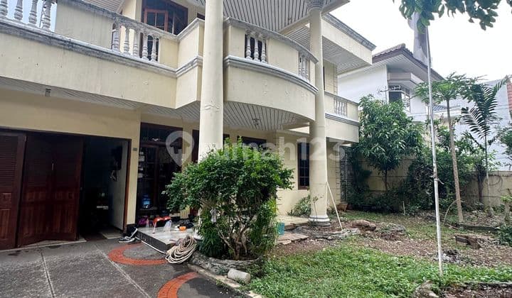 Lokasi elite dekat Blok M, cocok untuk kantor ataupun rumah tinggal