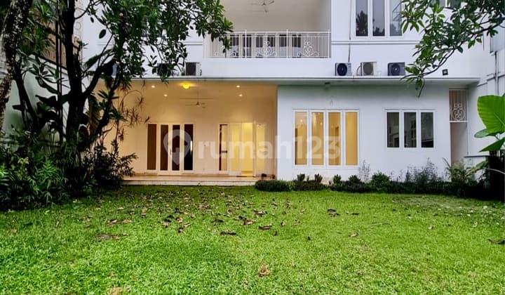 Kemang Jakarta Selatan, Rumah 1 Lantai Ada Private Pool, Terawat Sangat Baik