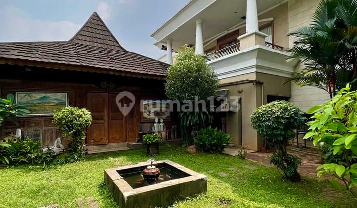 Simprug Golf Hunian Elite Dekat Senayan, Rumah Kontruksi Kokoh