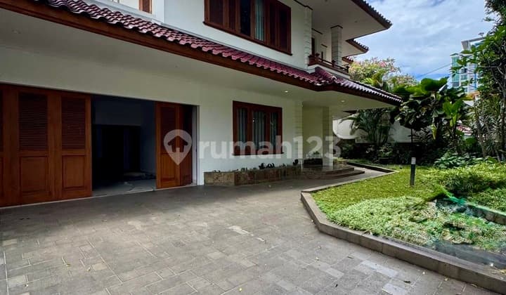 Exclusive Location Quiet & Serene Near Golf Hill - For Rent / Sale