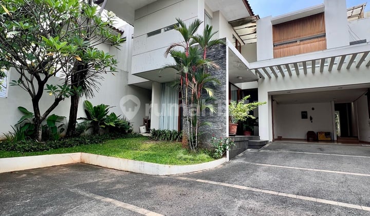 Rumah Asri Prime Area Kemang Ruang Tebuka Hijau Luas