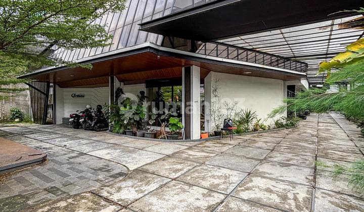 Commercial Building on Jalan Radio Dalam Raya