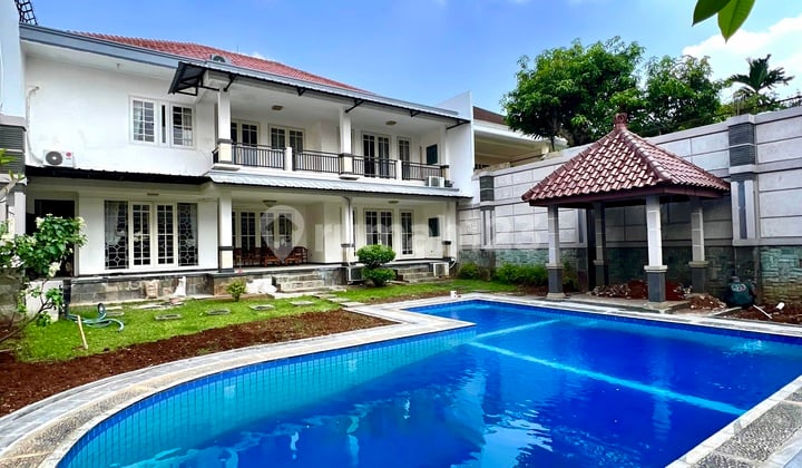 Kemang…rumah Disewakan Lingkungan Bagus Row Jalan Lebar