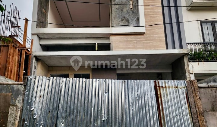 Rumah Brandnew Dalam Komplek Sangat Setrategis | Dekat Citos