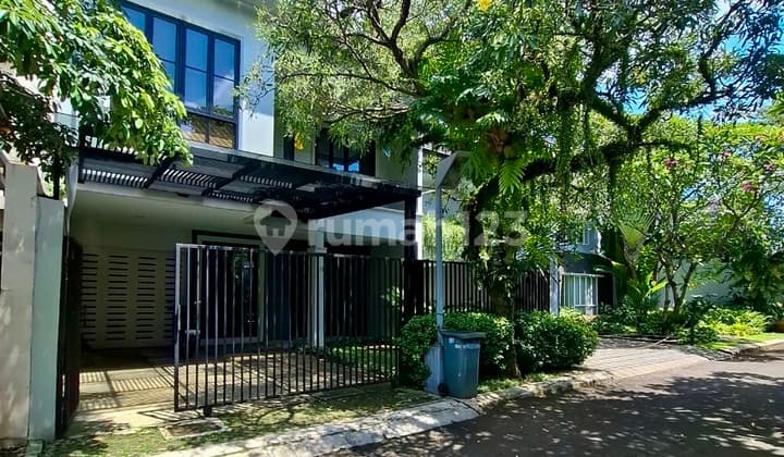 Rumah Material Mewah Dalam Komplek Elite Lokasi Prime..