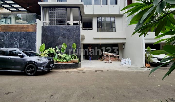 Prime Area Dekat Citos Townhouse One Gate System Security 24 Jam