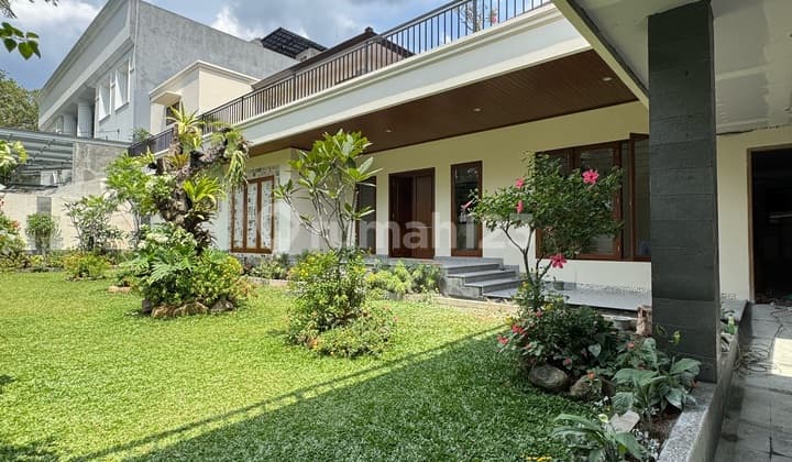 Luxury Spec House in a Very Comfortable Complex | Elite Location