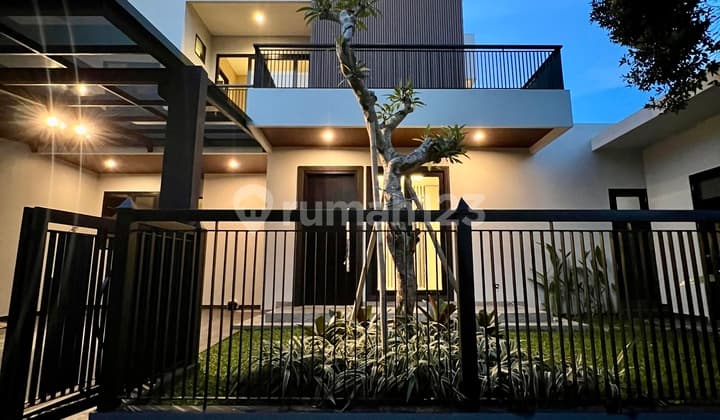 100% Newly Built House in a Large Complex