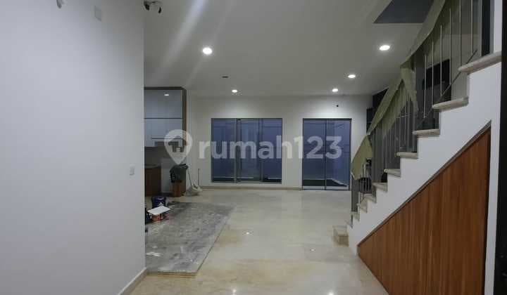 Di Sewa Rumah Golf Island Violin - PIK