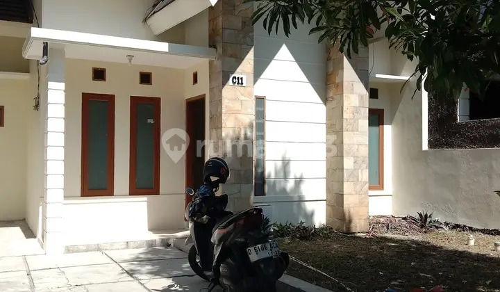 Dijual Rumah Lokasi Strategis Pintu Gerbang Jl Raya Propinsi Ah Nasution Rs Hermina Arcamanik