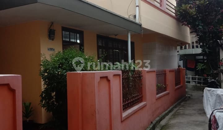 Dijual Murah Rumah Cocok U Kost2an di Jalan Cipedes Dekat Pusat Kota Rumah