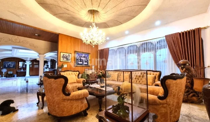 Luxury ready-to-occupy house in a cluster at Permata Hijau