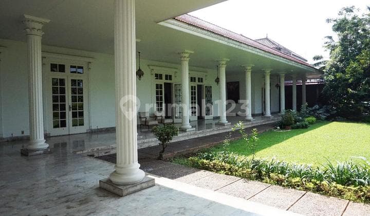 Rumah Mewah Siap Huni SHM di Pancoran Jakarta Selatan