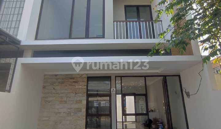 Dijual Rumah siap huni dan dekat stasiun di Bintaro