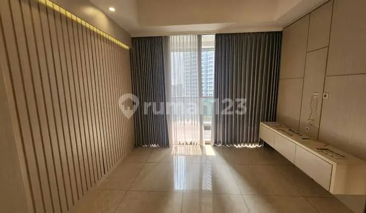 For Rent Apartment Taman Anggrek Residence 3+1 Bedroom