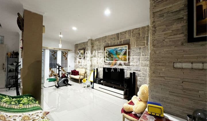 Rumah Wisata Bukit Mas Siap Huni Padat Penduduk Row Jalan Lebar