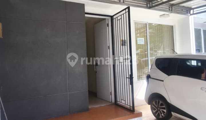 House, 2 Floors, SHM, in Bintaro