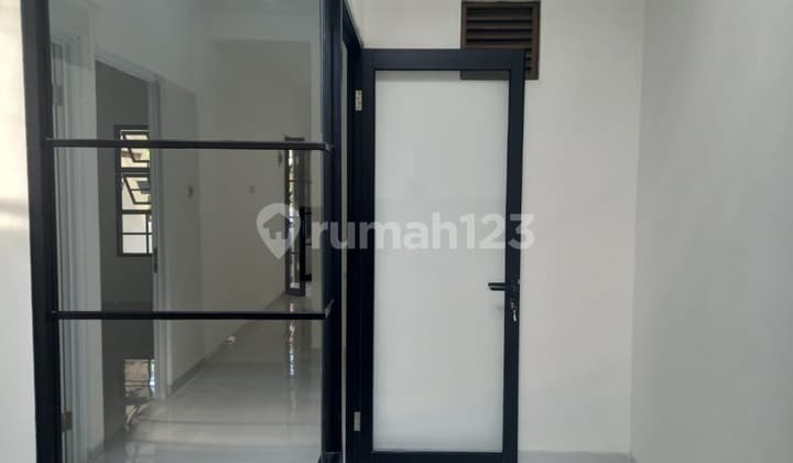 Rumah Bagus Jalak Di Graha Raya Bintaro Lt 72 M2, Bangunan 1 Lt , Shm , 2 Kt , 1 Km