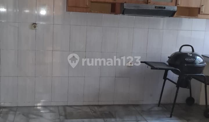 House, 2 Floors, Freehold, in Cilandak