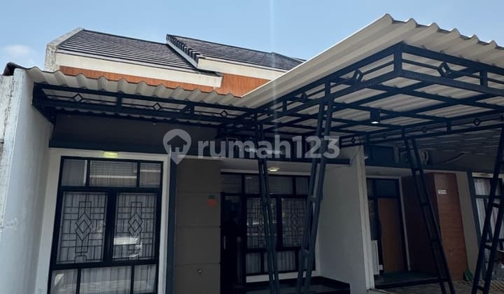 Rumah Bagus SHM di Sawangan