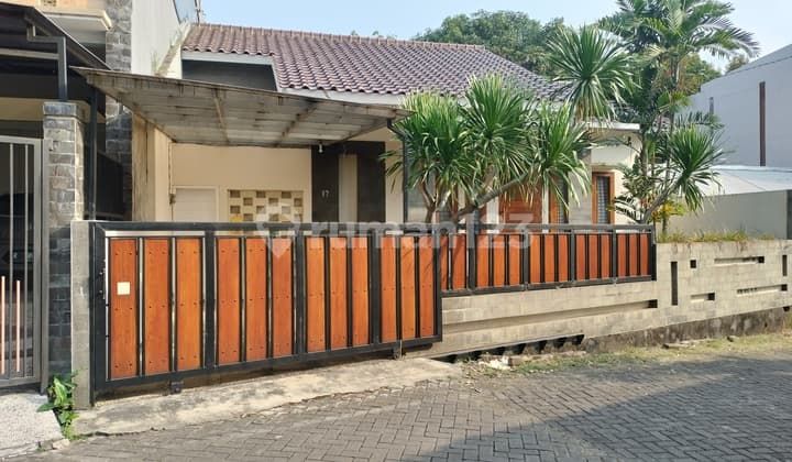 Rumah Srondol Bumi Indah Semarang
