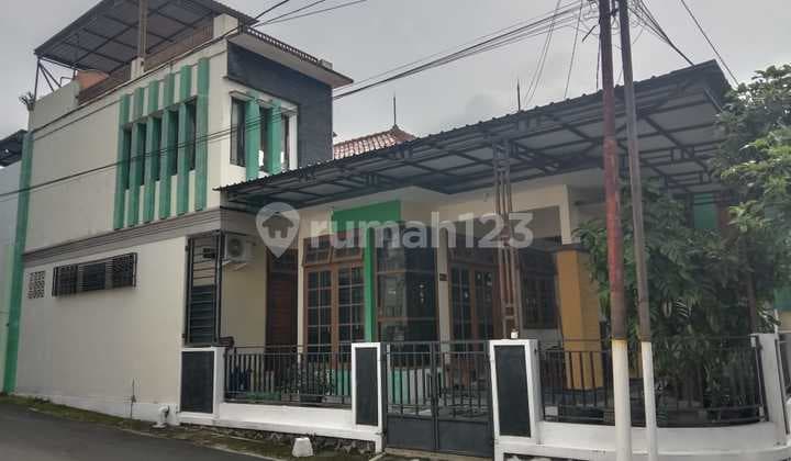 Rumah Hook Sawunggaling Banyumanik Semarang
