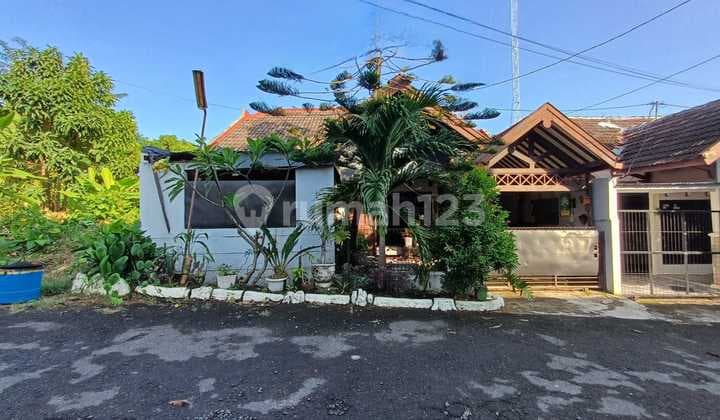 Aster Villa House, Srondol, Banyumanik, Semarang