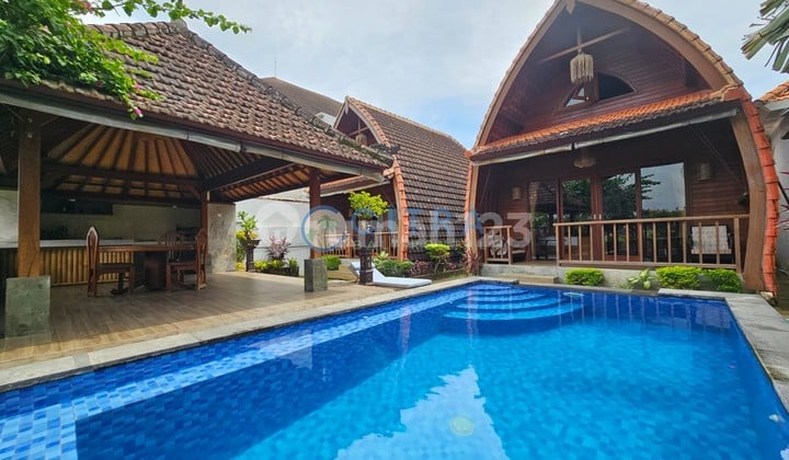 Disewakan Joglo dengan Kolam Renang & View Sawah | 2 Kt di Berawa Canggu LT 300 M2