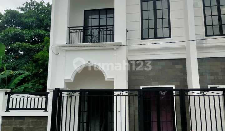 Rumah 2 Lantai Siap Huni 5 Menit ke Pintu Toll Desari Free Biaya