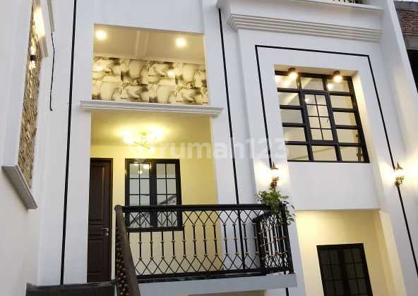 Dijual Rumah 3 Lt Mewah Bebas Biaya Biaya Strategis Di Limo Depok