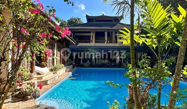 A Free Hold Tropical Balinese Villa In Legian