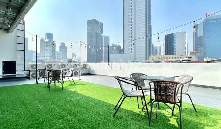 Usaha Kost Total 21 Kamar, Bangunan 5 Lantai Sangat Terawat