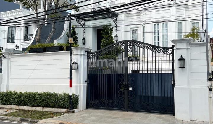 Rumah Fully Furnished Mewah Di Menteng Jakarta Pusat.