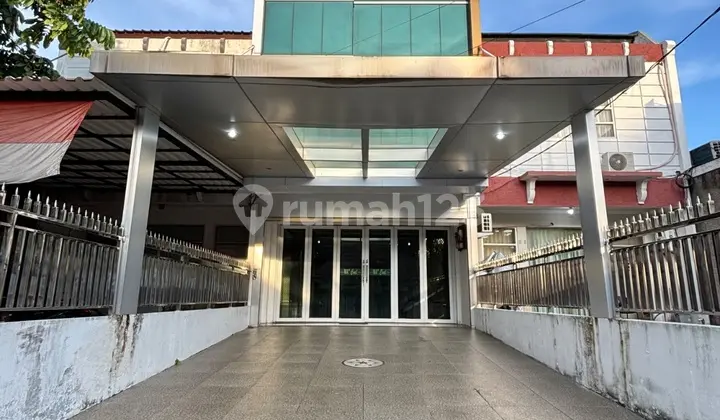 MINI BUILDING 4 LANTAI PLUS ROOFTOP, BANGUNAN TERAWAT DAN SIAP HUNI.