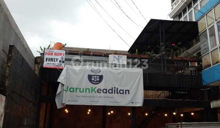 Disewakan Ruko Strategis Jakarta Selatan, Sewa Per Lantai atau Full 3 Lantai!